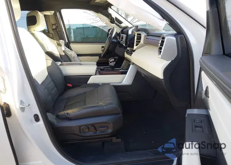 2024 Toyota Tundra Hybrid Capstone 4Wd z USA, uszkodzony, nr VIN 5TFVC5DB2RX047444